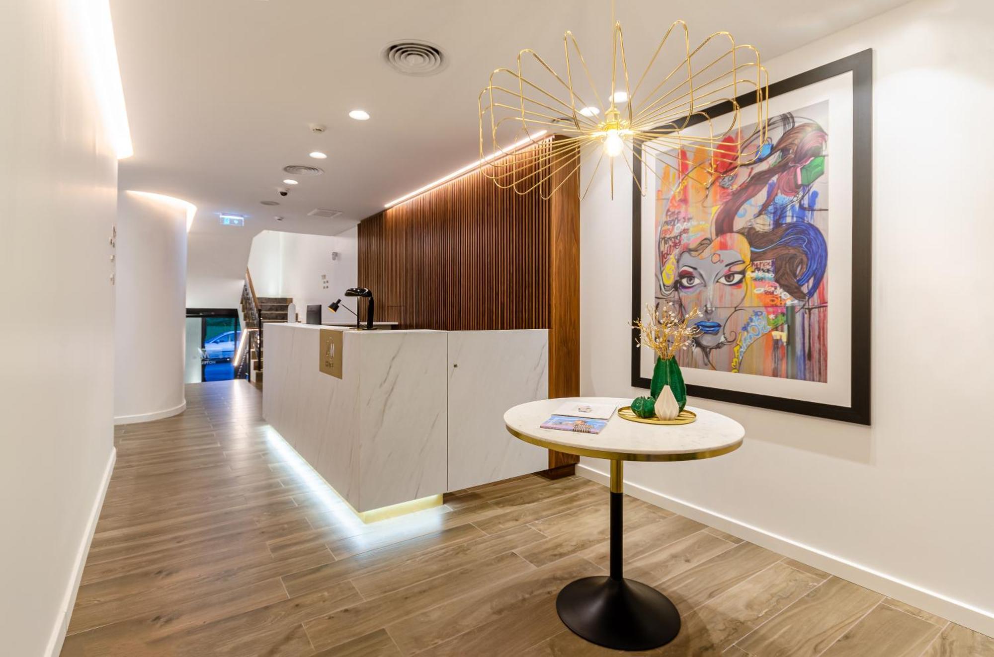 2M Boutique Hotel Монтижу Екстериор снимка