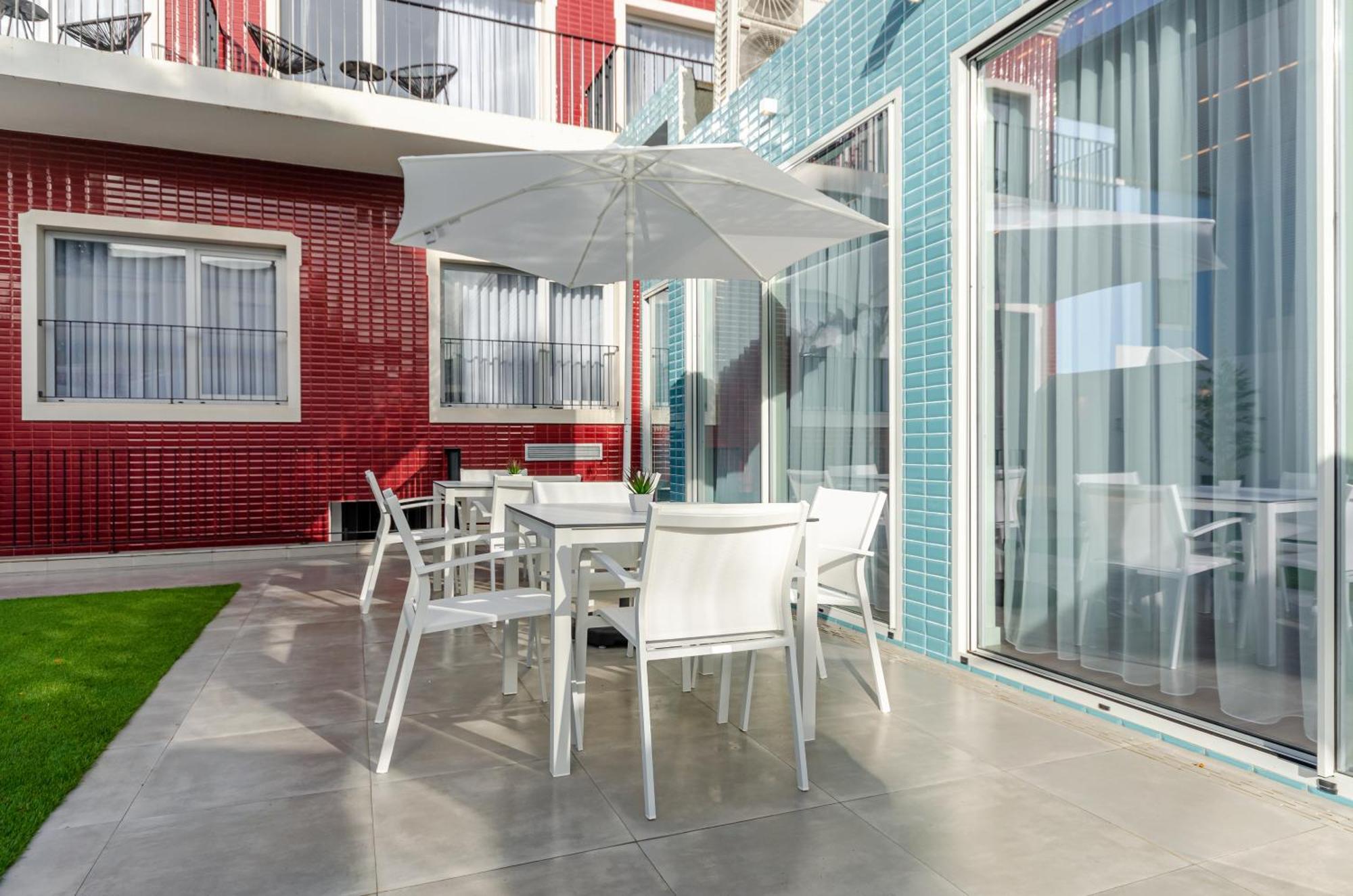 2M Boutique Hotel Монтижу Екстериор снимка