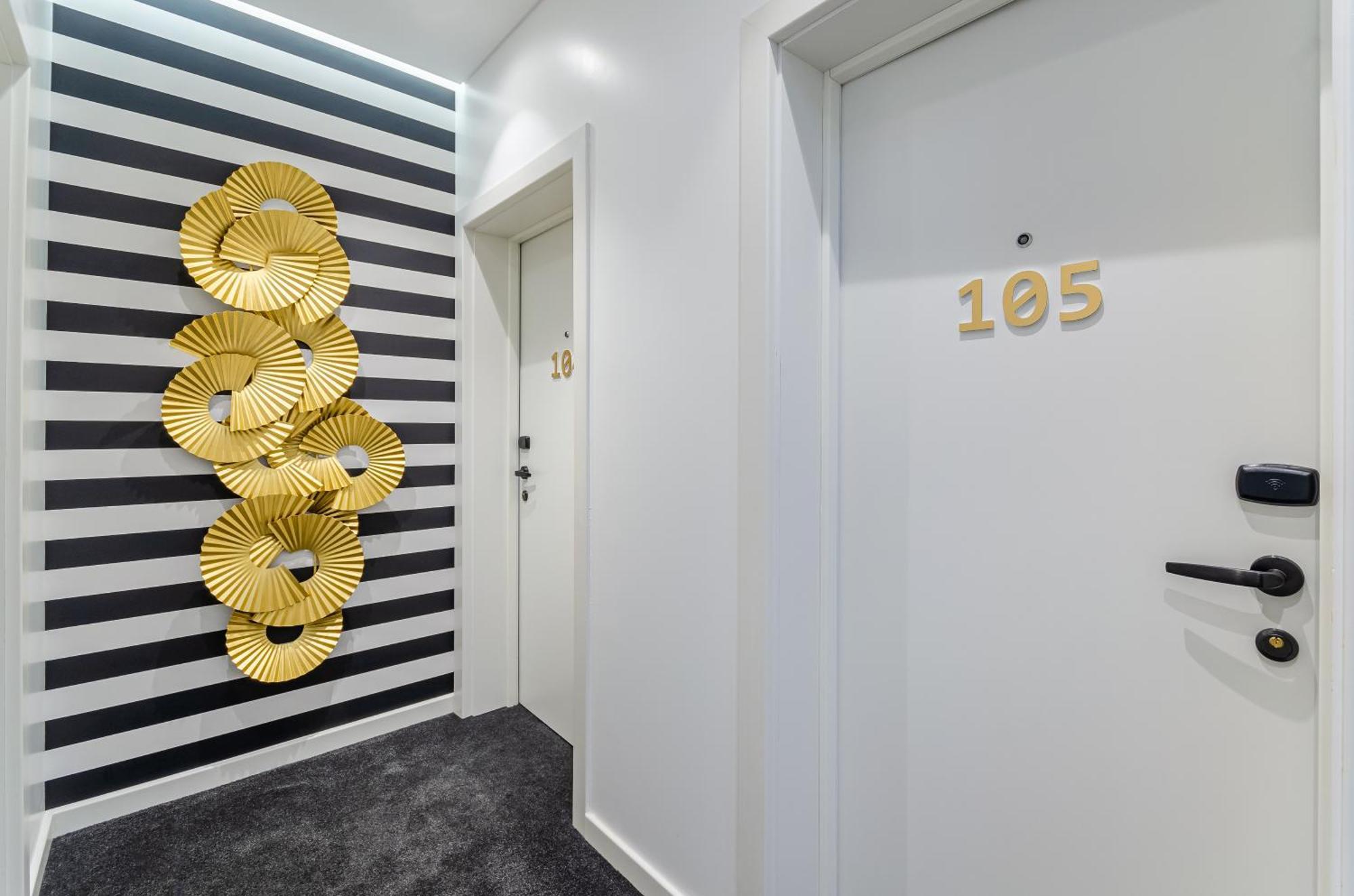 2M Boutique Hotel Монтижу Екстериор снимка