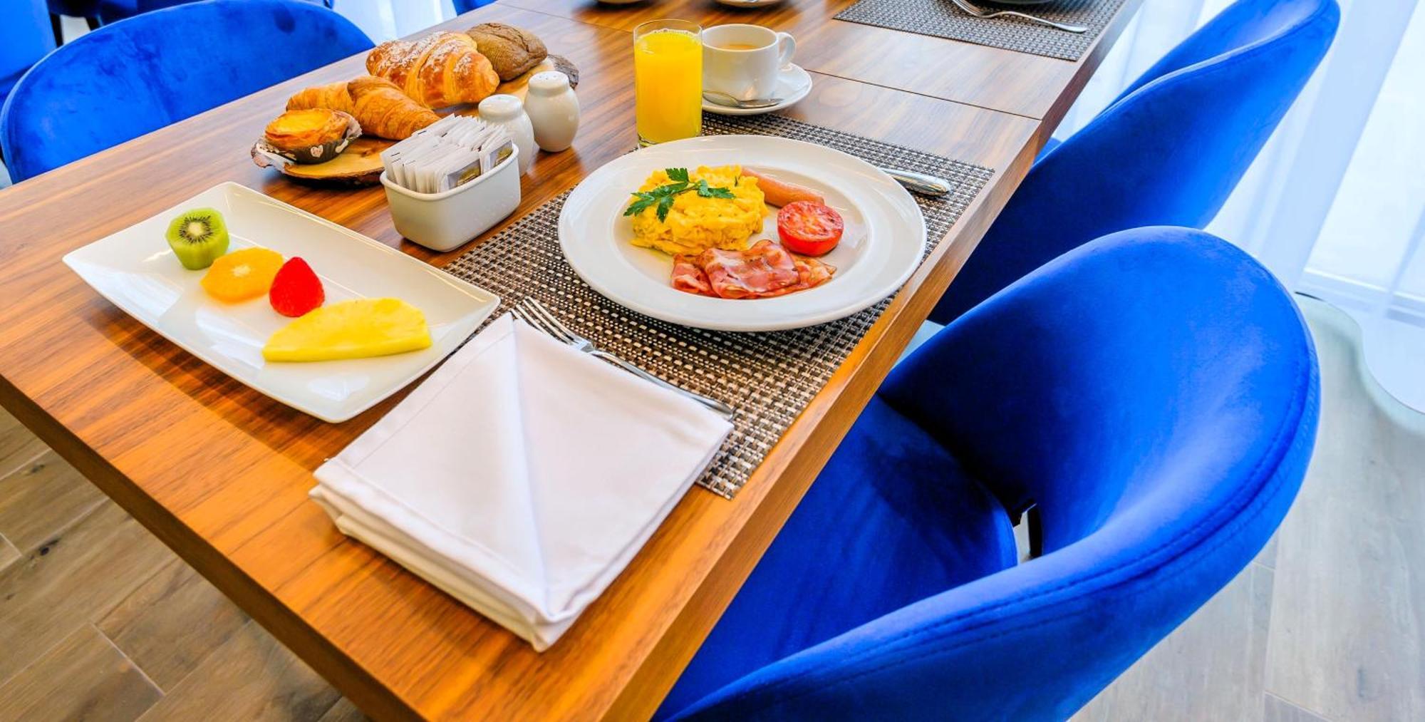 2M Boutique Hotel Монтижу Екстериор снимка